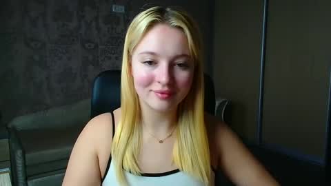 Snapshot of _mila_la_ chatting on February 2026 11:40:01 AM Melanie online show from February 2026 11:40:01 AM