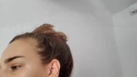 AstrideVonTeese online show from September 2025 10:39:02 AM