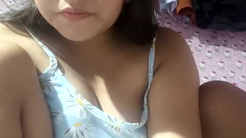 Snapshot of _milkytitsmomxx_ chatting on December 2024 08:44:01 PM _milkytitsmomxx_ online show from December 2024 08:44:01 PM