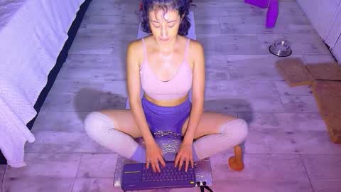 Snapshot of _miss_karoline chatting on September 2025 09:09:02 PM karoline uwu online show from September 2025 09:09:02 PM