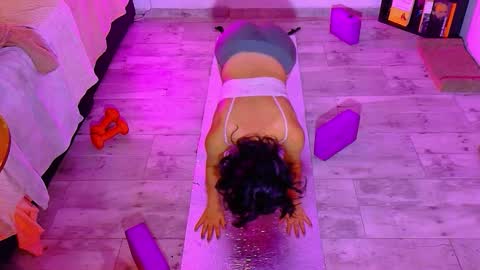 Snapshot of _miss_karoline chatting on October 2025 12:25:02 AM karoline uwu online show from October 2025 12:25:02 AM