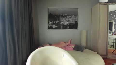 alienmito online show from November 2025 01:04:01 AM