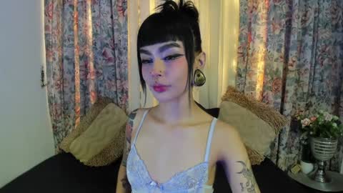 Snapshot of _mizuki chatting on January 2025 06:06:02 PM mizuki online show from January 2025 06:06:02 PM