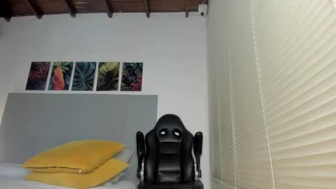 Snapshot of _molly_rosse_ chatting on February 2026 12:01:02 PM _molly_rosse_ online show from February 2026 12:01:02 PM