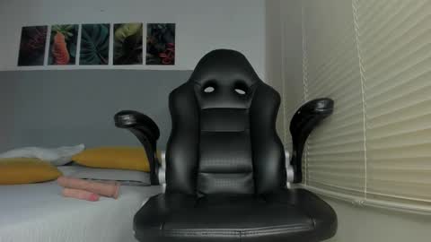 Snapshot of _molly_rosse_ chatting on February 2026 11:39:01 AM _molly_rosse_ online show from February 2026 11:39:01 AM