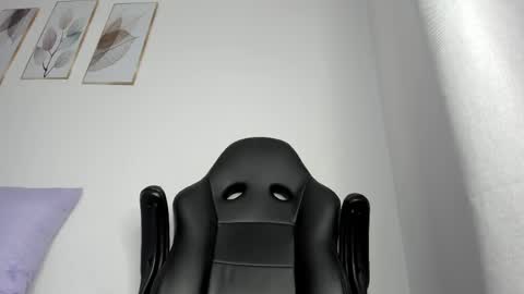 _molly_rosse_ online show from May 2026 11:49:01 AM