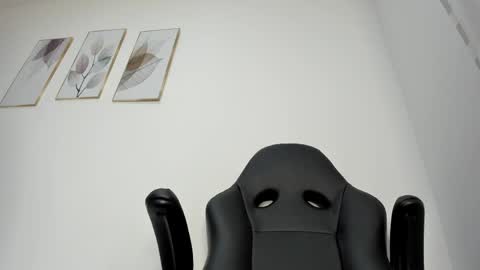 _molly_rosse_ online show from May 2026 11:49:01 AM