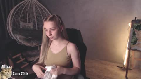 Debby  online show from October 2025 07:11:02 PM