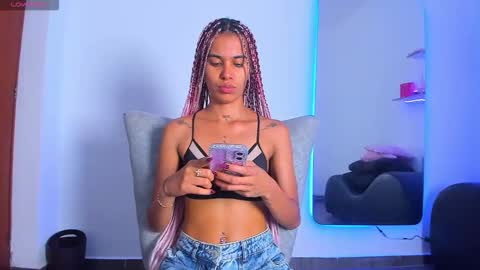 Nana  online show from November 2025 05:19:02 AM