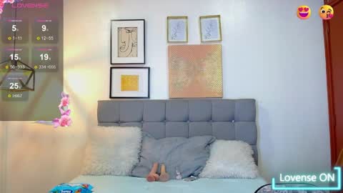 _naomi_s online show from May 2026 01:29:01 PM