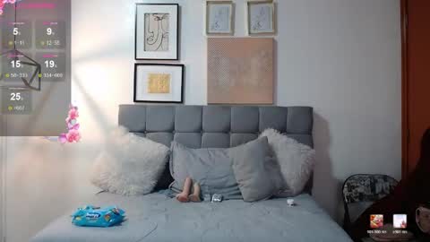 _naomi_s online show from May 2026 01:28:02 PM