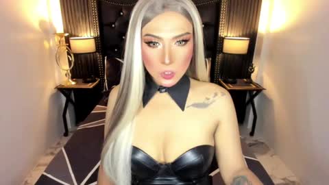 Snapshot of _natashacooper_ chatting on May 2026 10:21:02 AM _natashacooper_ online show from May 2026 10:21:02 AM