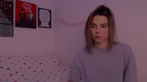 Snapshot of _ni_kiss chatting on December 2024 10:42:01 PM Nika online show from December 2024 10:42:01 PM