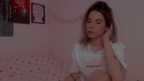 Snapshot of _ni_kiss chatting on January 2025 11:50:02 AM Nika online show from January 2025 11:50:02 AM