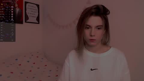 Snapshot of _ni_kiss chatting on January 2025 11:13:02 PM Nika online show from January 2025 11:13:02 PM