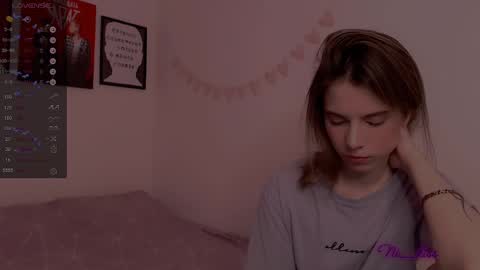 Snapshot of _ni_kiss chatting on February 2025 11:04:01 PM Nika online show from February 2025 11:04:01 PM