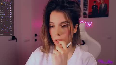 Snapshot of _ni_kiss chatting on December 2025 07:00:01 PM Nika online show from December 2025 07:00:01 PM