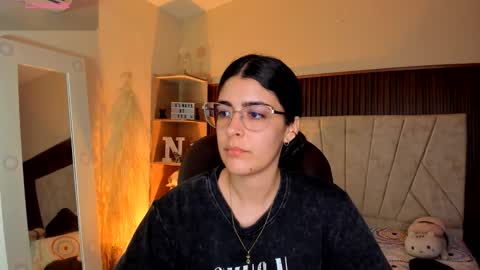 Snapshot of _niah_ chatting on January 2026 08:47:02 PM Niah You can call me Ni or cutie haha online show from January 2026 08:47:02 PM