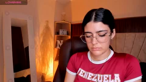 Snapshot of _niah_ chatting on February 2026 09:20:02 PM Niah You can call me Ni or cutie haha online show from February 2026 09:20:02 PM