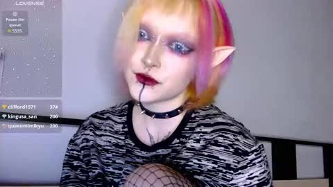 Nicole online show from November 2025 09:14:02 PM