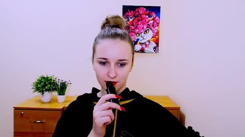 Nica online show from January 2025 03:58:01 PM