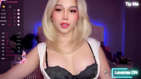 Snapshot of _nippleticklexxx chatting on September 2025 10:31:02 PM Lily online show from September 2025 10:31:02 PM