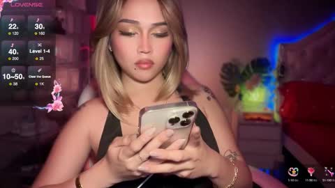 Snapshot of _nippleticklexxx chatting on October 2025 03:22:01 PM Lily online show from October 2025 03:22:01 PM