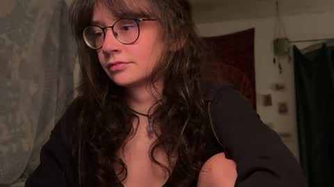 Mila online show from May 2026 08:25:02 PM