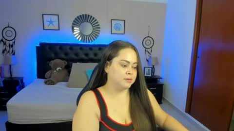Olivia jones online show from April 2026 12:41:01 PM