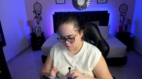 Olivia jones online show from May 2026 01:41:01 PM