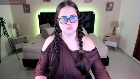 Olivia jones online show from July 2026 12:22:01 PM