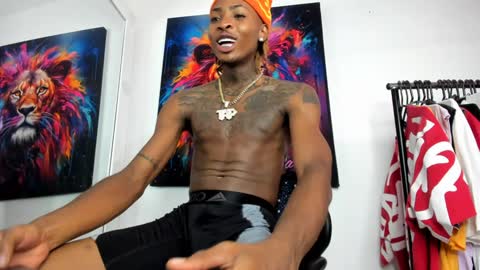 Kevin  online show from December 2024 10:02:02 PM