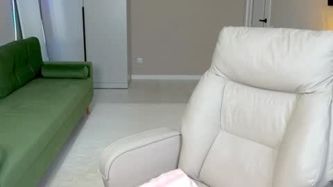 Snapshot of _passion_show_ chatting on December 2025 01:27:01 PM Tina online show from December 2025 01:27:01 PM