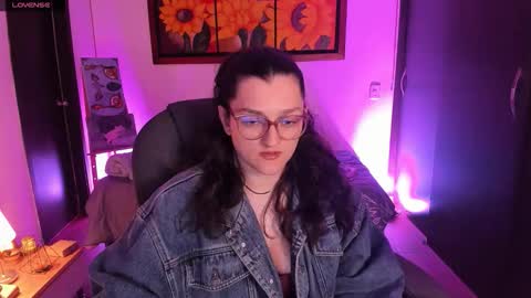 Snapshot of _peach__ chatting on November 2025 03:38:02 AM violeta ig online show from November 2025 03:38:02 AM