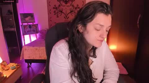 Snapshot of _peach__ chatting on January 2026 03:11:02 AM violeta ig online show from January 2026 03:11:02 AM