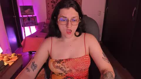 Snapshot of _peach__ chatting on February 2026 04:35:02 AM violeta ig online show from February 2026 04:35:02 AM