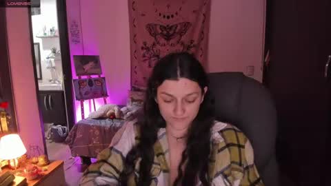 Snapshot of _peach__ chatting on June 2026 02:53:02 AM violeta ig online show from June 2026 02:53:02 AM