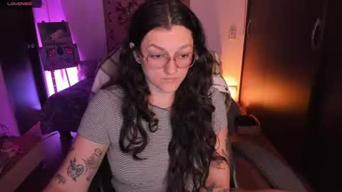 Snapshot of _peach__ chatting on July 2026 03:21:01 AM violeta ig online show from July 2026 03:21:01 AM
