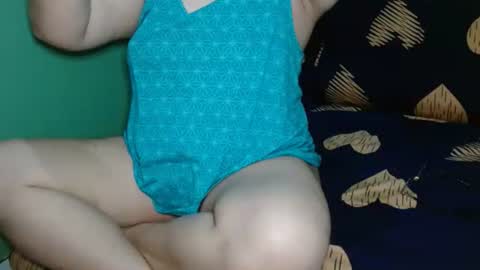 Snapshot of _pinayglamourbum_143xxx_ chatting on November 2025 06:13:01 AM Pinaylovelybum online show from November 2025 06:13:01 AM