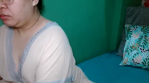 Pinaylovelybum online show from August 2026 06:43:02 PM