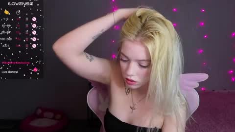 Ellie and Nika online show from May 2026 04:14:02 PM