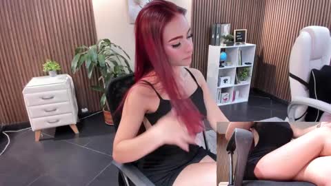 Snapshot of _redfoxxx_ chatting on September 2025 12:04:01 AM You can tell me Mariana online show from September 2025 12:04:01 AM