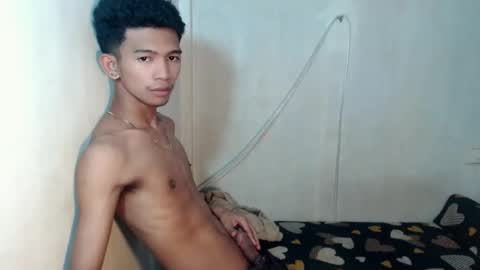 Snapshot of _rellvanxx chatting on November 2025 09:25:02 PM _rellvanxx online show from November 2025 09:25:02 PM