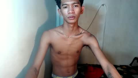 Snapshot of _rellvanxx chatting on December 2025 12:33:02 PM _rellvanxx online show from December 2025 12:33:02 PM