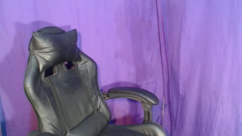 Snapshot of _rellvanxx chatting on January 2026 10:25:02 PM _rellvanxx online show from January 2026 10:25:02 PM