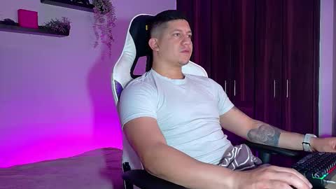 Roberto online show from October 2025 12:27:02 PM