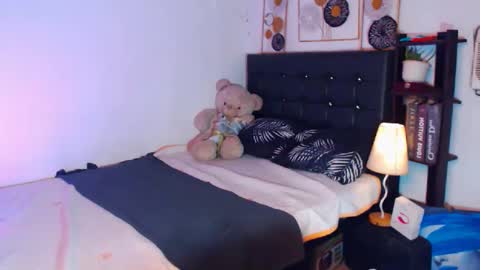 _robinmartinxx online show from March 2025 01:17:01 PM