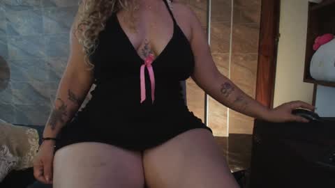 Snapshot of _rose_smith chatting on April 2026 02:23:02 AM _rose_smith online show from April 2026 02:23:02 AM