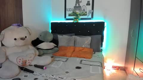 _rosi_berlin_ online show from March 2025 05:02:01 AM