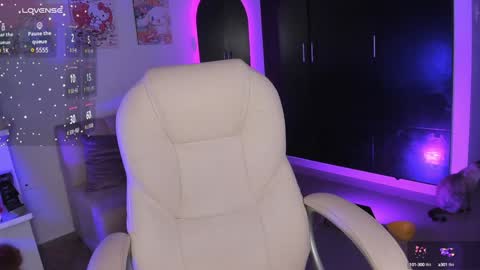   online show from January 2025 01:12:02 PM